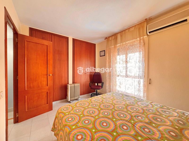 Foto ae809862-d413-46d4-91d5-f4a72847c043. Casa adossada a Alfafar