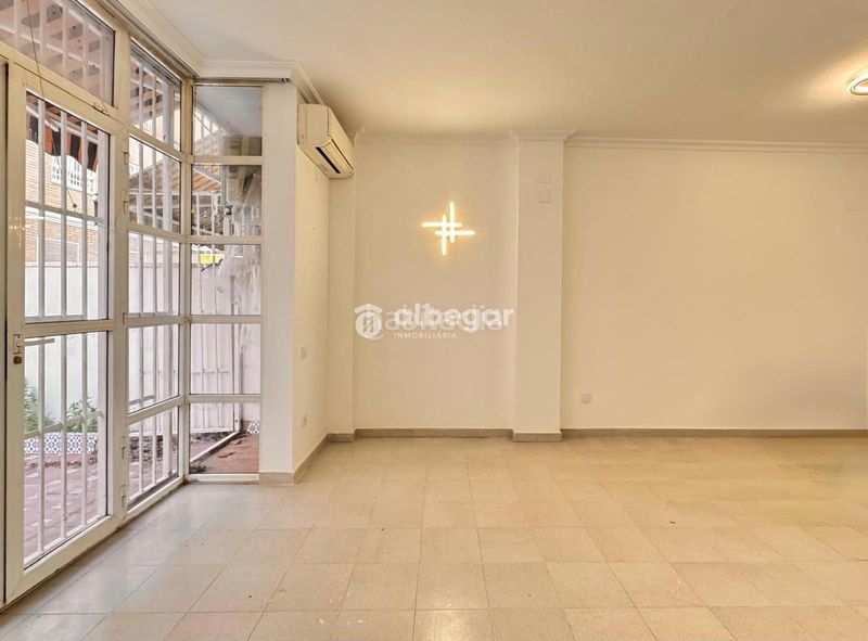 Foto bba40b70-b784-40fa-a7b7-50ea6e745bcd. Casa adossada a Alfafar