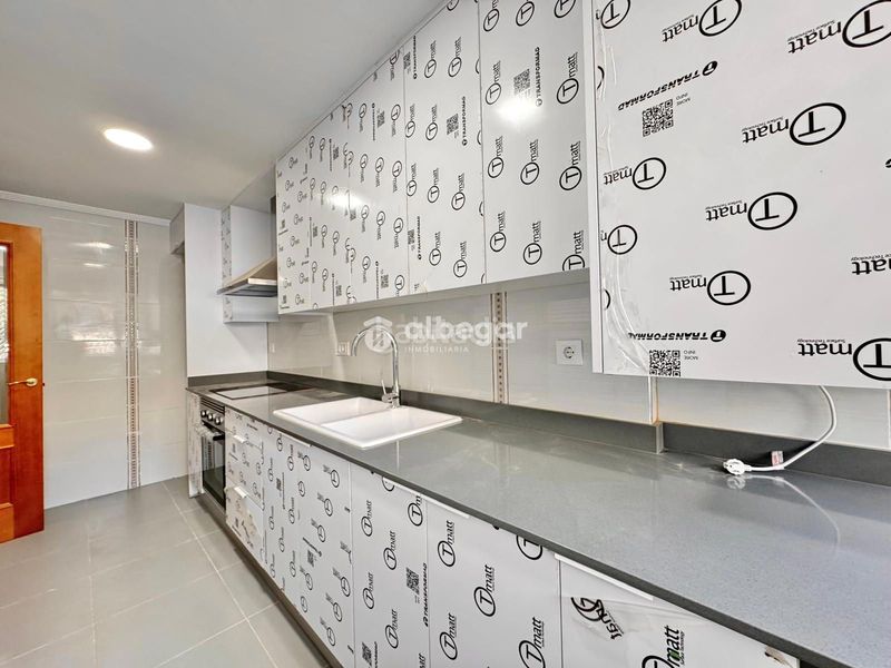 Foto e606549b-9b86-469d-b9d0-d049e07c17f0. Casa adossada a Alfafar