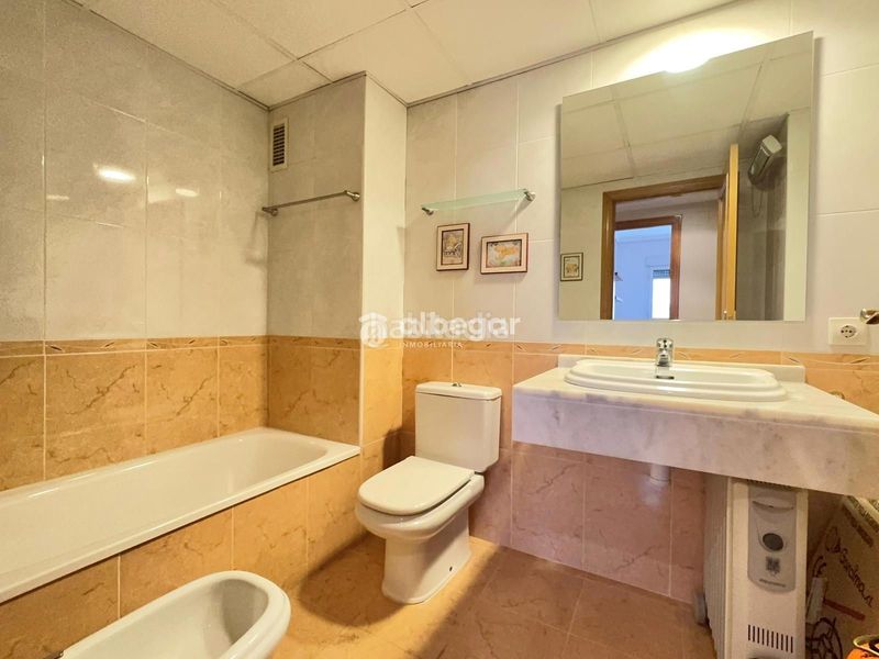 Foto aeb5e529-5229-45a8-a237-5c159a592422. Pis amb calefacció aparcament piscina a Nou Campanar Valencia