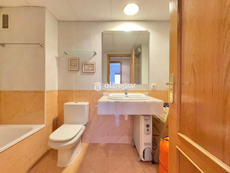 Foto cc14714c-aaab-43b5-a833-d0112d8ba69f. Pis amb calefacció aparcament piscina a Nou Campanar Valencia