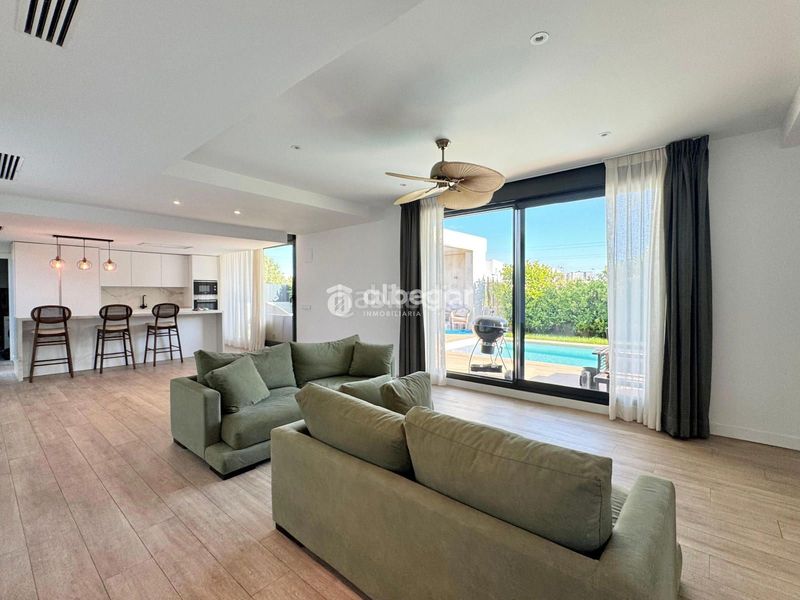 Foto 31f8b763-a20f-4959-971c-9081ec1d2090. Lloguer xalet amb piscina a Torre en Conill-Cumbres de San Antonio Bétera