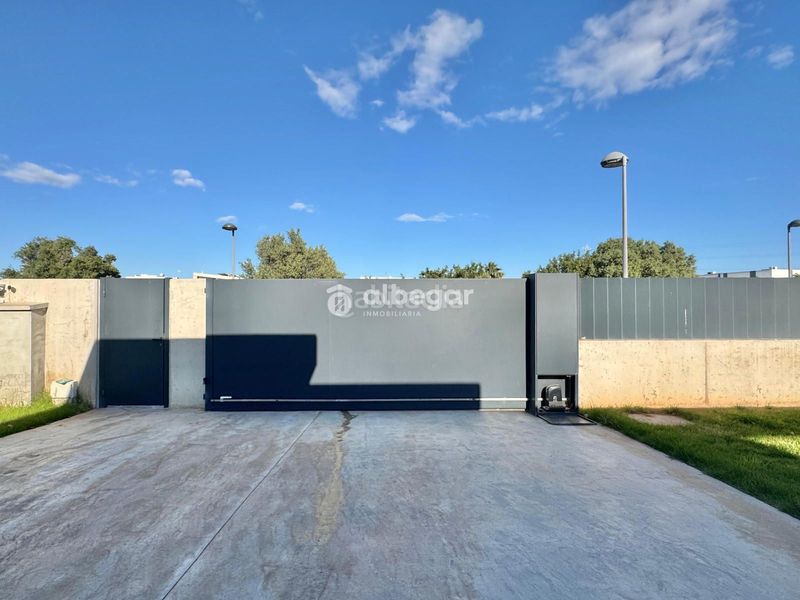 Foto 3aec3103-c6f8-4eb0-92dd-a49835fa49bf. Lloguer xalet amb piscina a Torre en Conill-Cumbres de San Antonio Bétera