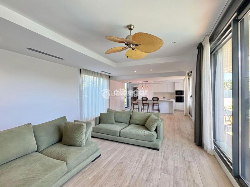 Foto 543f2aea-5ecb-4780-8013-62b20a531477. Lloguer xalet amb piscina a Torre en Conill-Cumbres de San Antonio Bétera