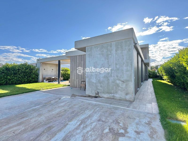 Foto 91b2df3b-9a1e-4dec-a6d7-b62362108032. Lloguer xalet amb piscina a Torre en Conill-Cumbres de San Antonio Bétera