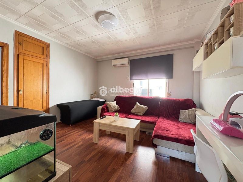Foto dda6ac95-b0ad-4ba6-83c8-21410dcff25e. Pis a La Creu Coberta Valencia