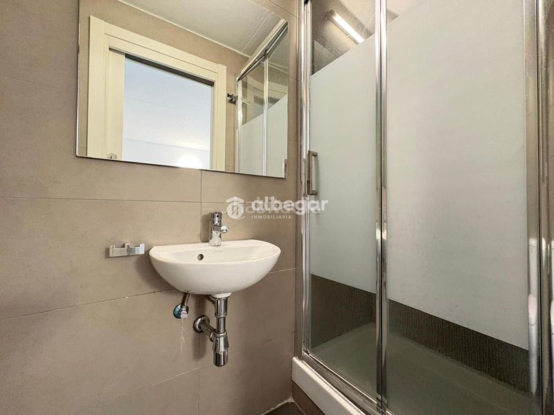Foto a0d1f2eb-d7ac-4abe-9f6f-db16b19d6d51. Pis amb aparcament piscina a Vara de Quart Valencia