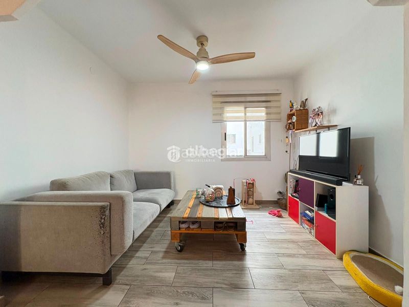 Foto faee81c4-adb5-4e58-b8be-415044c50240. Pis a L´Hort de Senabre Valencia