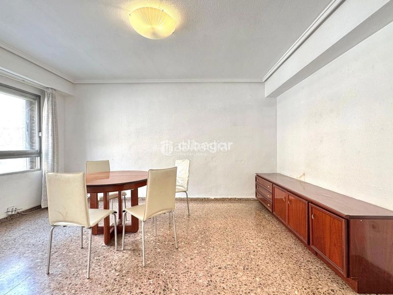 Foto b32beb29-b2eb-43df-9209-3a5d1d2bce52. Pis a El Calvari Valencia
