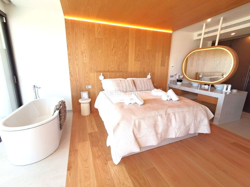 Foto b3d8baf9-26b1-48ed-9be2-8f7c6994b4ba. Apartament a 8 de marzo a El Higuerón Fuengirola