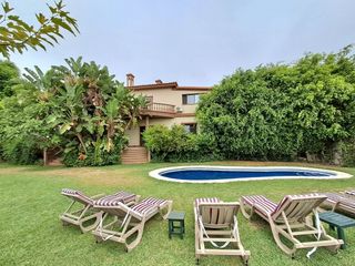 Xalet a Del cantabrico. Villa de lujo con piscina privada y sala de cine, benalmádena co