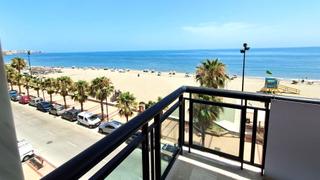 Appartement à Carvajal 18. Impresionante apartamento en primera línea de playa con vistas p