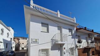 Casa a Madroño 1. Espaciosa casa de 5 dormitorios con distribución flexible y vist