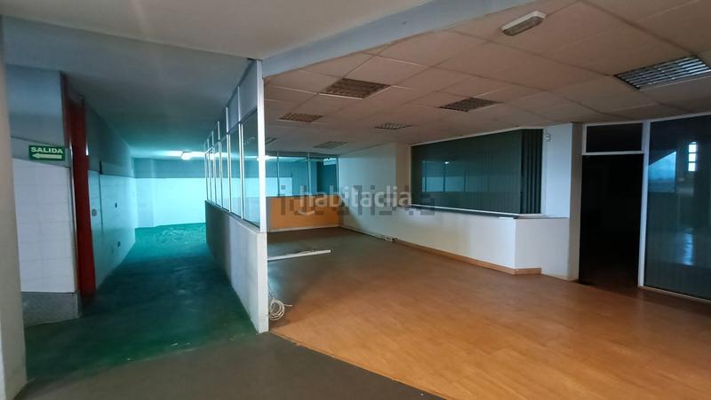 Foto 65b3320c-bef8-4dea-805b-a22a98ad219f. Local comercial a Plaza de la industria Vigo