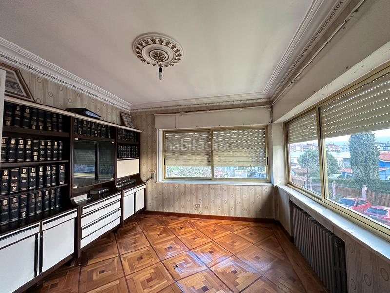 Foto 323b5cb5-4e4f-4a38-a9ae-cf262e5b2229. Xalet amb xemeneia calefacció aparcament a O Castro Vigo