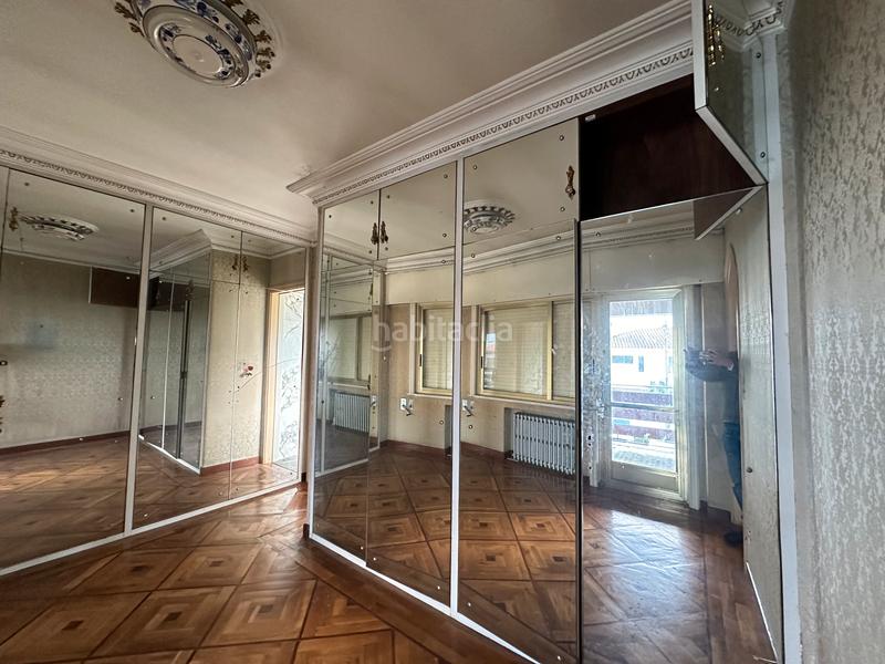 Foto 7867d015-ef3d-4e7d-9536-3f47e4ee5570. Xalet amb xemeneia calefacció aparcament a O Castro Vigo