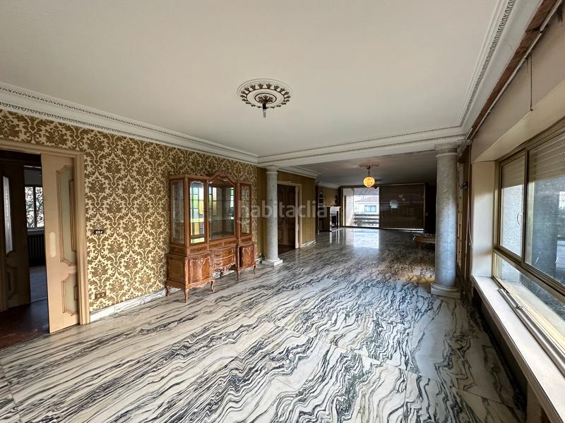 Foto c003777f-dfdd-4ff5-bf21-3b6632426236. Xalet amb xemeneia calefacció aparcament a O Castro Vigo