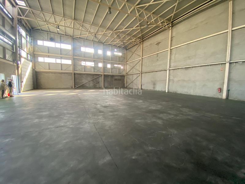 Foto f91de4ac-de46-4f32-bbd1-ee600e731211. Location bâtiment à usage industriel dans rúa c cìes 159 dans Porriño (O)