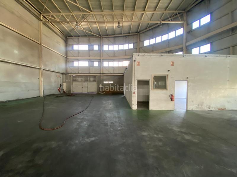 Foto fa3cdfbe-6d25-4e5f-b4f8-482102c2bcf9. Location bâtiment à usage industriel dans rúa c cìes 159 dans Porriño (O)