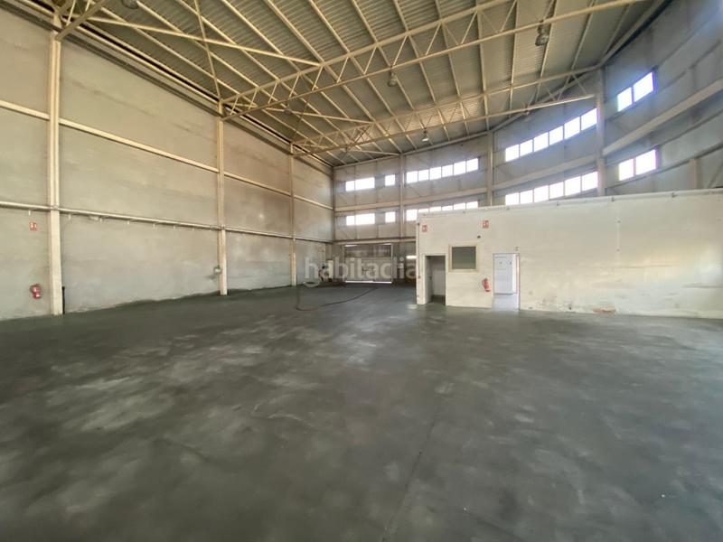 Foto fb5850ec-cecc-4fc6-91ea-a7a88c46fcc4. Location bâtiment à usage industriel dans rúa c cìes 159 dans Porriño (O)