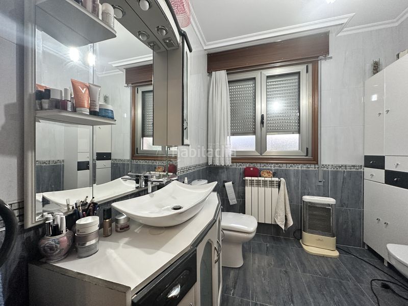 Foto 85b4b7b6-b85d-4b64-aae1-a4b8ce372b29. Casa a ou-173 23 a Carballiño (O)