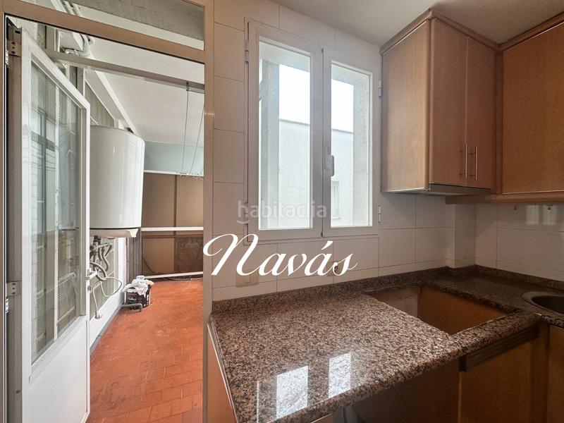 Foto 6ad68960-c676-4628-9f1a-eff91649b04a. Àtic a rúa colón 17 a Centro - Areal Vigo