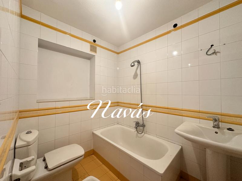 Foto 931c6869-6d1d-4c2d-b2ea-c49f8652195e. Àtic a rúa colón 17 a Centro - Areal Vigo