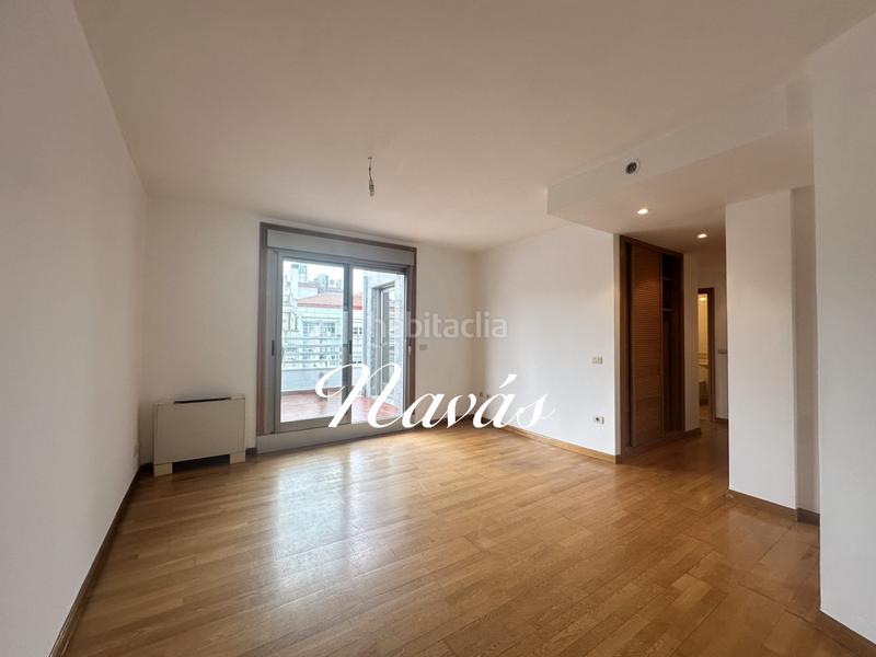 Foto 6a855515-e54c-4145-9027-e5c4b44937fe. Penthouse in rúa colón 17 in Centro - Areal Vigo