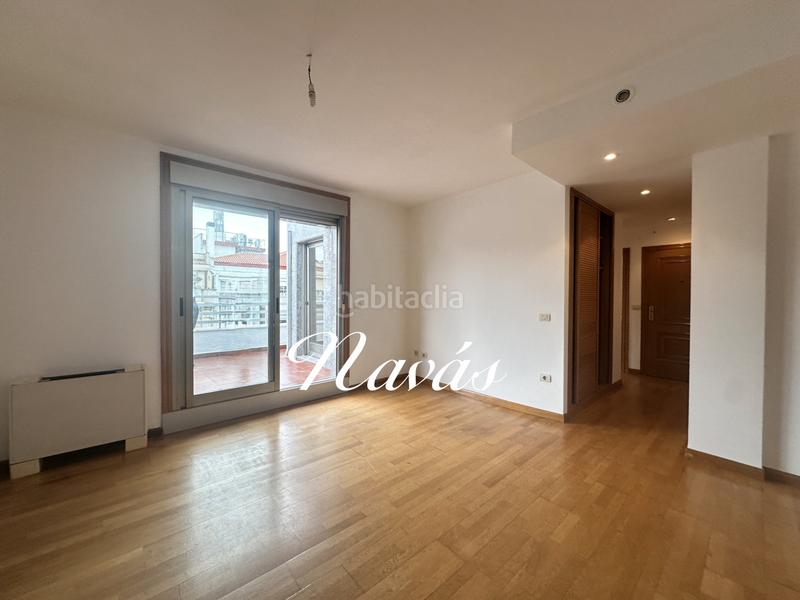 Foto 6e14fc6b-81d7-4eb0-b4e0-4c11de7f2d74. Penthouse in rúa colón 17 in Centro - Areal Vigo