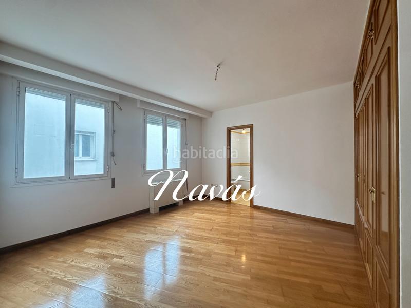 Foto 790f4802-a7ec-4024-938a-7bae6e698c32. Penthouse in rúa colón 17 in Centro - Areal Vigo