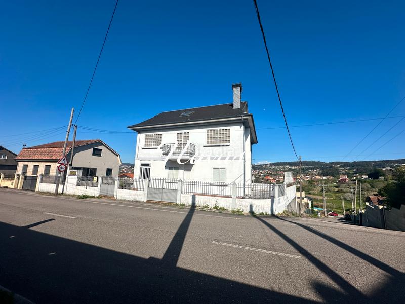 Foto e6e47c2c-03ac-4c5a-81fa-67a02ebec8bc. Casa a camiño da brea 22 a Valadares - Beade Vigo
