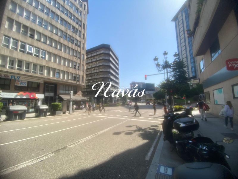 Foto dfedba2d-b7c1-4343-a91c-c53e52da3ccb. Alquiler oficina en rúa de garcía barbón 60 en Centro - Areal Vigo