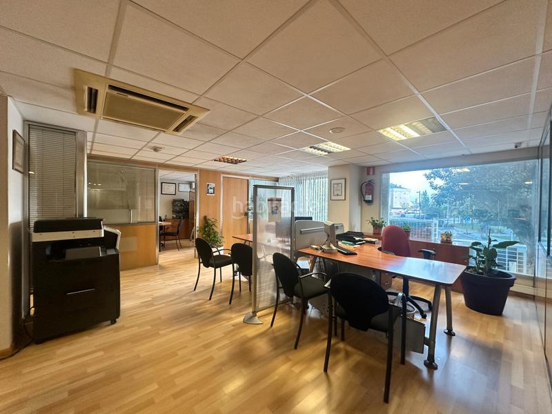 Foto 2bca5068-8456-476f-8c42-5ff7c68b9a9f. Bureau dans avenida alcalde gregorio espino 52 dans Vigo