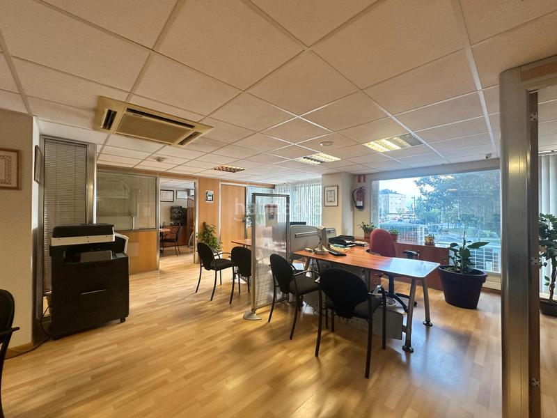 Foto bf5f3461-fc7a-4ae5-bc32-81e4987d4e50. Bureau dans avenida alcalde gregorio espino 52 dans Vigo