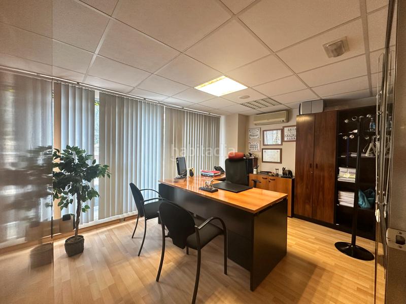 Foto f19d4666-f9a8-4fe9-af53-78fab211c8a9. Bureau dans avenida alcalde gregorio espino 52 dans Vigo