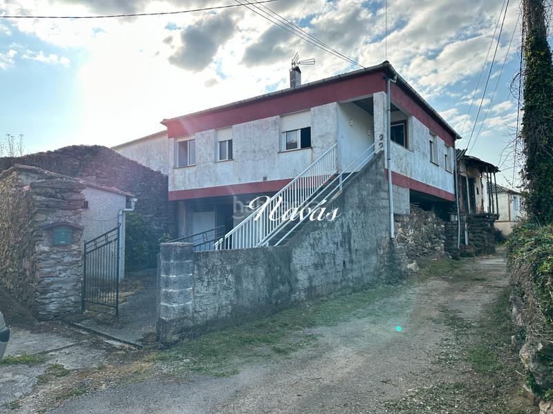 Foto b877f731-2906-45b0-b1da-dc520a799a8c. Casa en lugar noallo arriba 11 en Castrelo de Miño