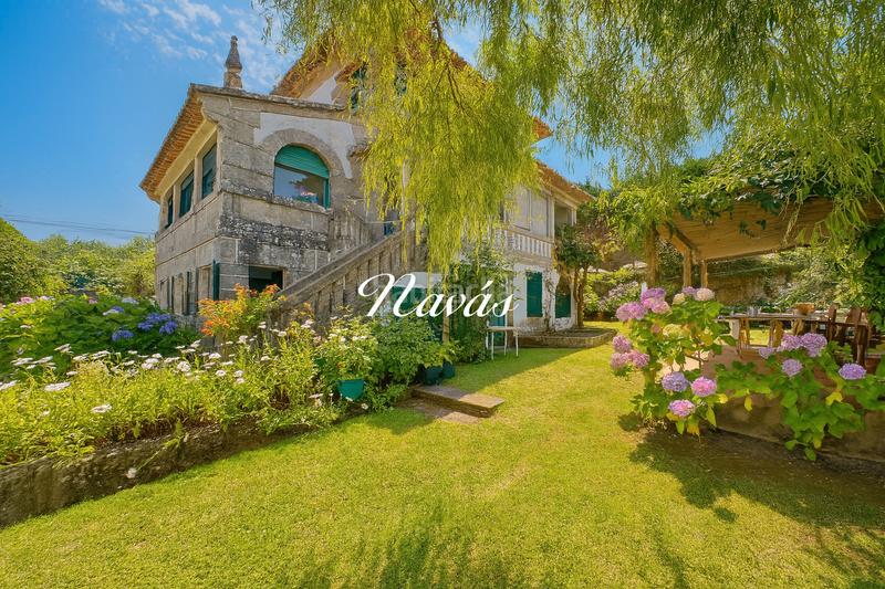 Foto 069db9cf-5d7a-4cd3-84cb-512753e39944. Chalet en rúa lourido beiramar 22 una joya frente al atlántico — propiedad única en primera línea de playa américa en Nigrán