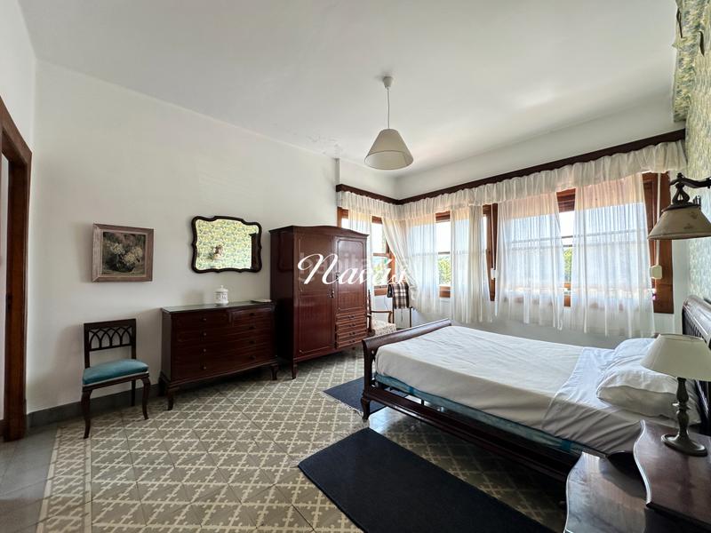 Foto e791ca9d-8b87-43f0-b55c-a9d1235036aa. Chalet en rúa lourido beiramar 22 una joya frente al atlántico — propiedad única en primera línea de playa américa en Nigrán