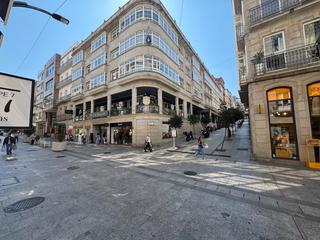 Oficina a Rúa López de Neira 3