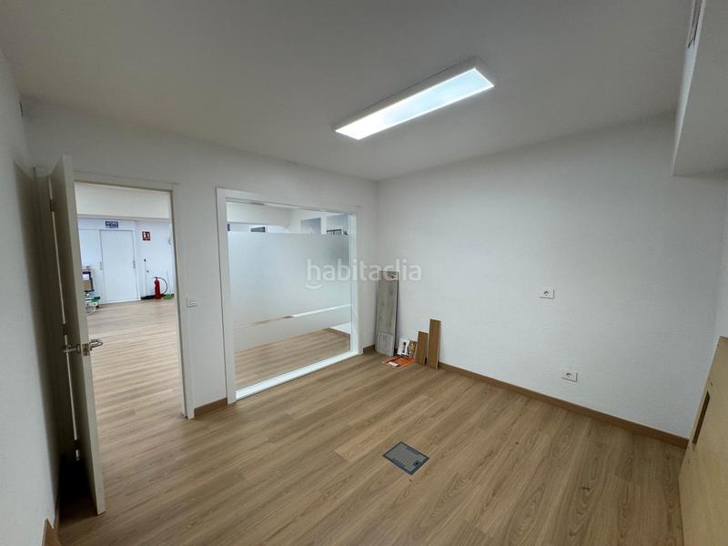 Foto a49381ab-3e6b-4f34-8c71-36aaeceb037f. Location bureau dans rúa do príncipe 43 dans Centro - Areal Vigo