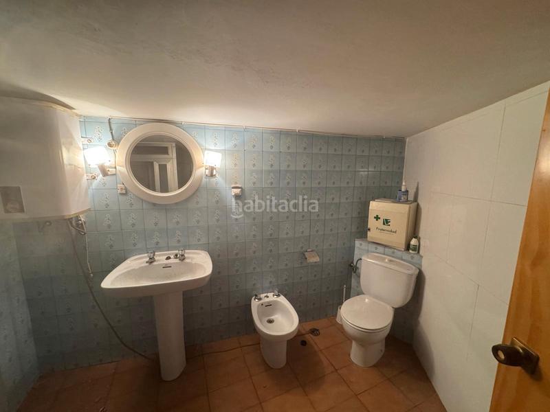 Foto c04618a3-b36b-4b02-bfe0-f9ec3a10d9cc. Rent business premise in rúa do areal 60 in Centro - Areal Vigo