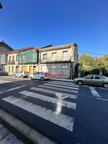 Foto 49eecff1-94a4-43db-8b10-6d2d70401dbb. Doppelhaus in avenida de compostela 31 in Carballiño (O)
