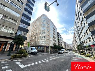 Appartement  Avenida das camelias 85. Piso familiar de 4 dormitorios en camelias – vigo
