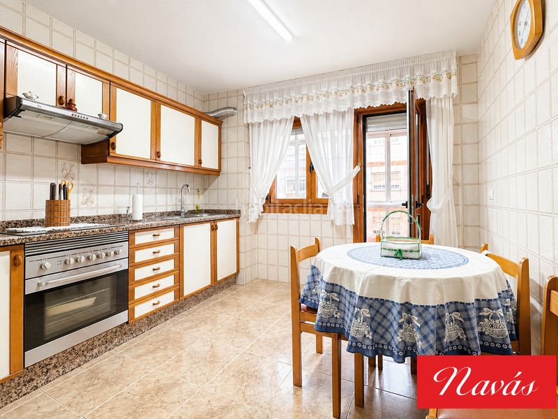 Foto e85dd481-4248-408a-afee-1fa99591ba49. Pis amb calefacció aparcament a Ponteareas