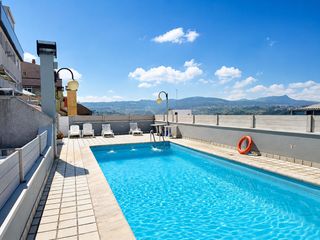 Zweistöckige Wohnung in Avenida de madrid 32. Dúplex reformado de 160 m² con 5 dormitorios, piscina, 2 garajes