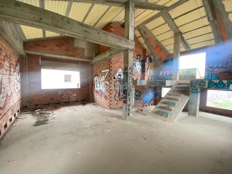 Foto c1443901-4d00-4836-8bc5-e141f7689684. Xalet amb aparcament a Coruxo - Oia - Saiáns Vigo