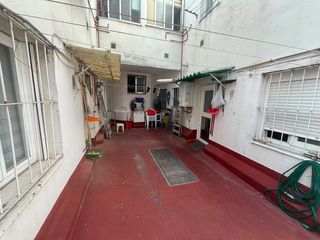 Planta baixa a Los Cármenes. Globalpiso las aguilas vende piso exterior 1ª planta, con patio