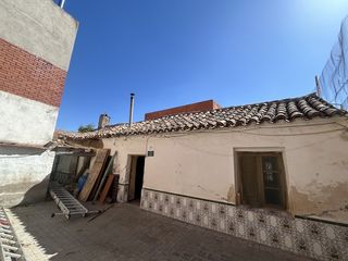 Mas à Sonseca. Globalpiso las aguilas vende chalet para reformar completamente,
