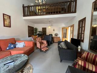 Casa a Cazalegas. Globalpiso las aguilas vende chalet independiente en exclusiva,
