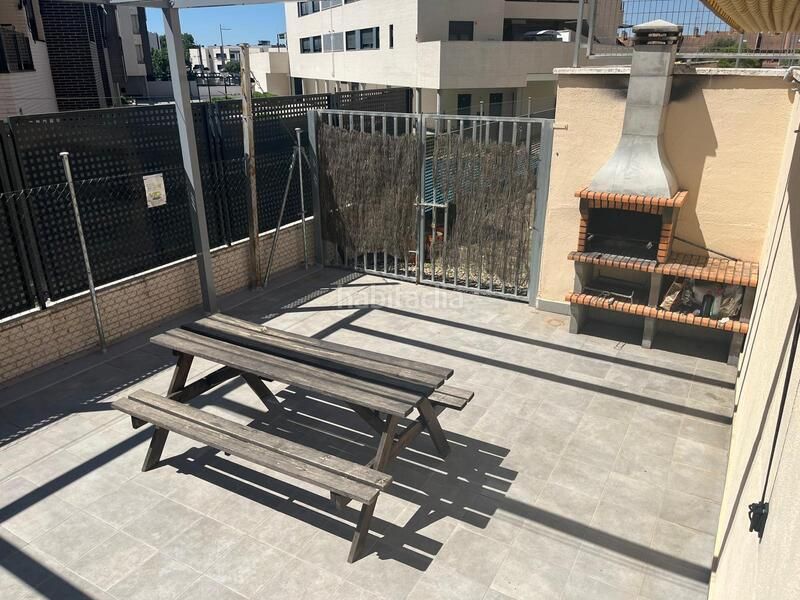 Foto adea1f77-a288-4bba-96b7-3b0251684c69. Pis amb calefacció aparcament piscina a Parla este Parla